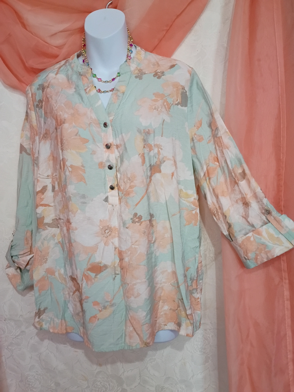 Ava & Grace Ladies Mint and Peach Floral Button-Front Blouse Sz Lg